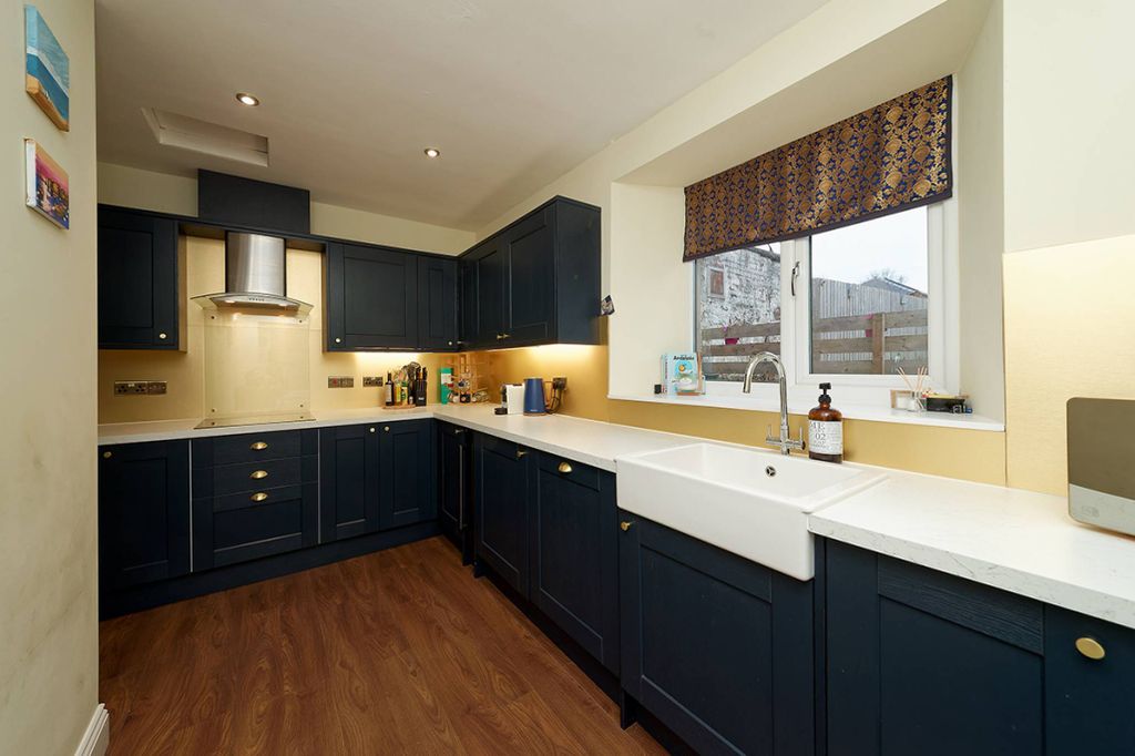 Property photo 2 of 30