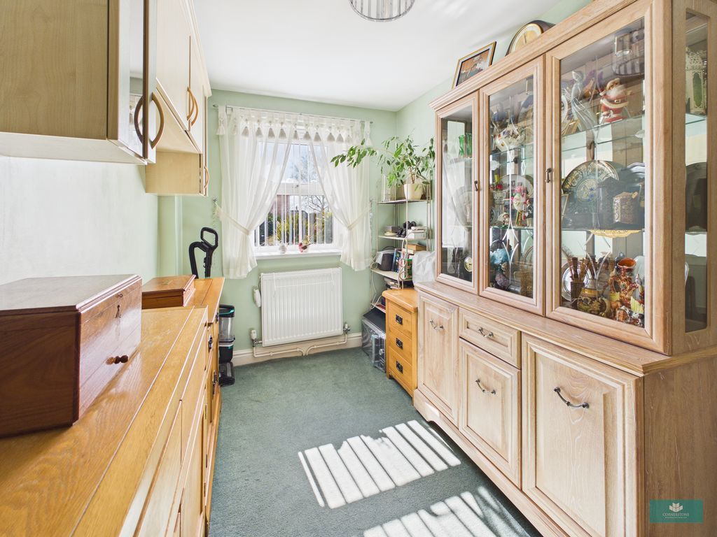 Property photo 3 of 15 Photo 2