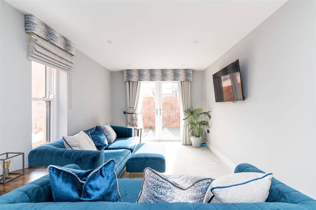 Property photo 3 of 29 Edit-2357.Jpg