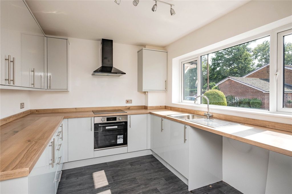 Property photo 3 of 14 Picture No. 07