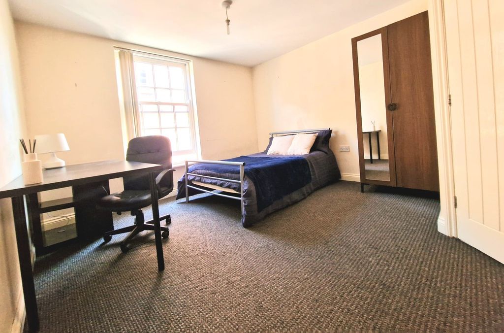 Property photo 2 of 5 Zdjecie Whatsapp 2025-02-27 O 14.05.59_Ff0B44F4