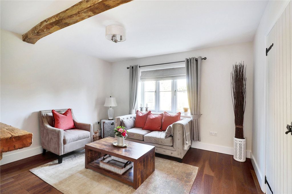 Property photo 2 of 13 Sitting Room