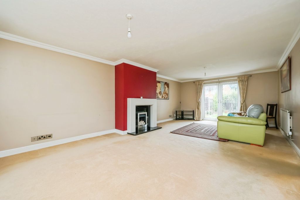 Property photo 2 of 15