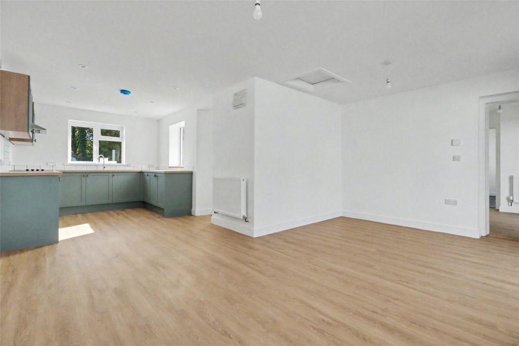 Property photo 3 of 17 Picture No. 04