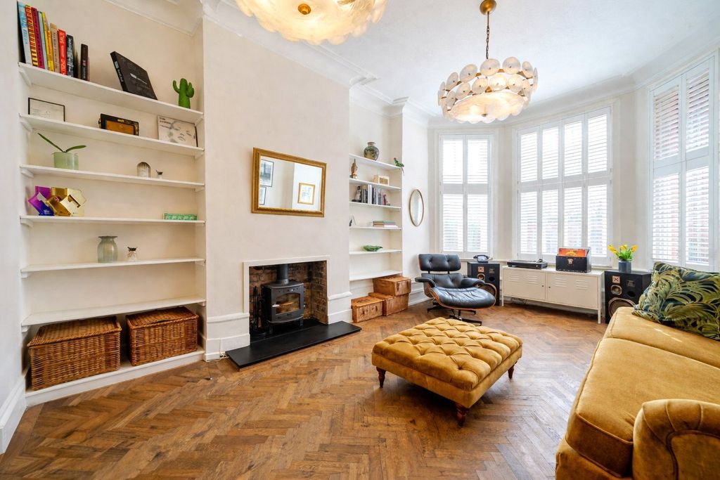 Property photo 2 of 11 Picture No. 30