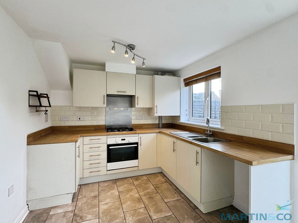 Property photo 2 of 17 277486c4--4A47-8CC8-4C28276D7C08-23231-00000B39561