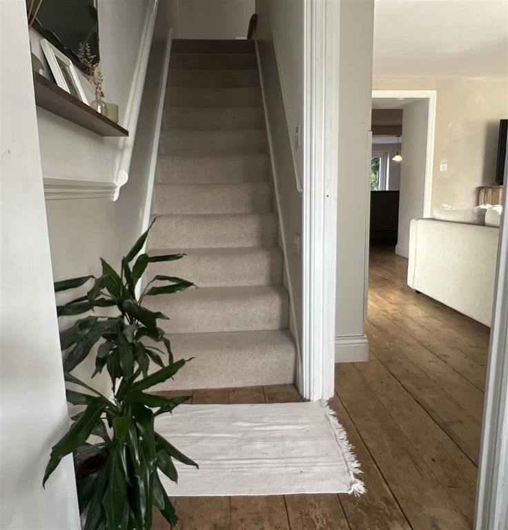 Property photo 3 of 31 Landing &amp; Stairs