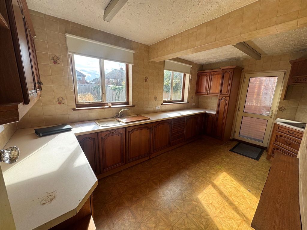 Property photo 3 of 11 Picture No. 02