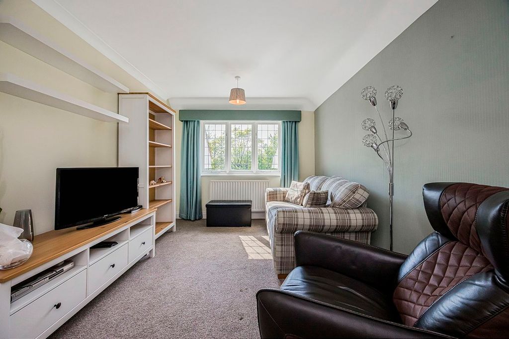 Property photo 2 of 13