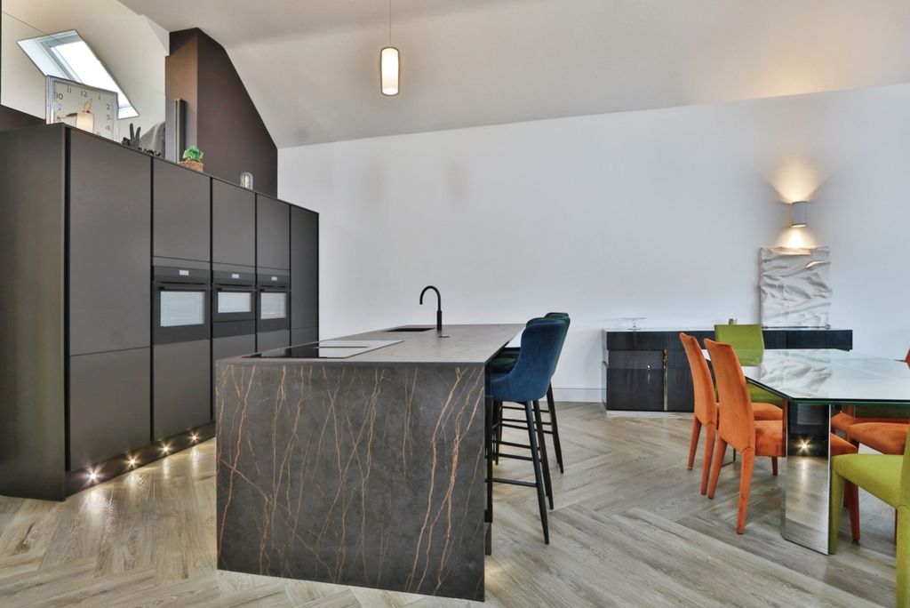 Property photo 3 of 39 4022617