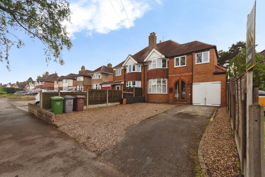 Property photo 1 of 17 Frontage