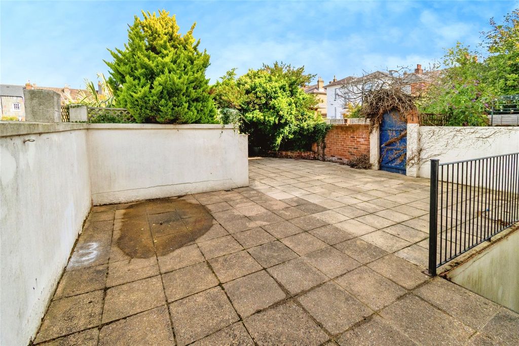 Property photo 2 of 16 Picture No. 22