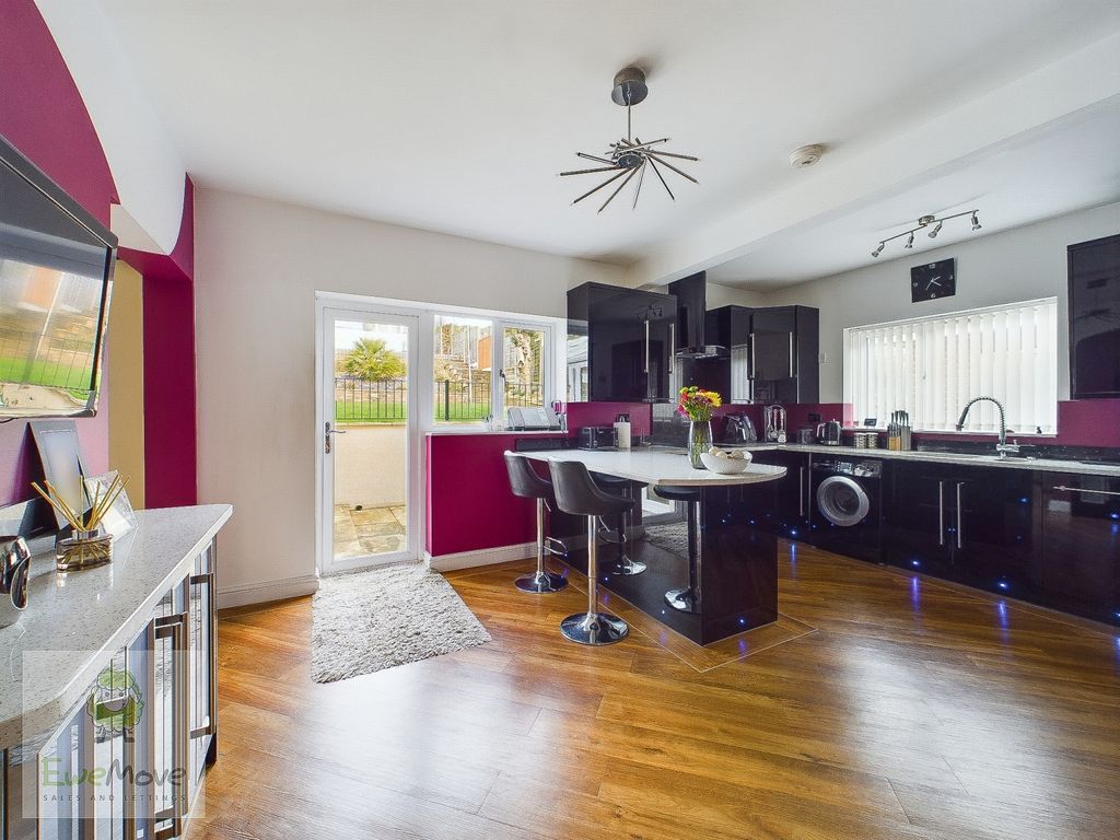 Property photo 3 of 37 Kitchen Dining Room