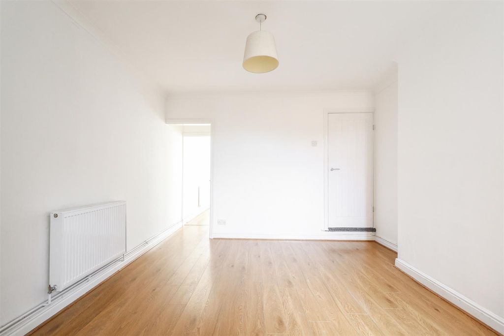 Property photo 3 of 14 Clarence Street-3.Jpg