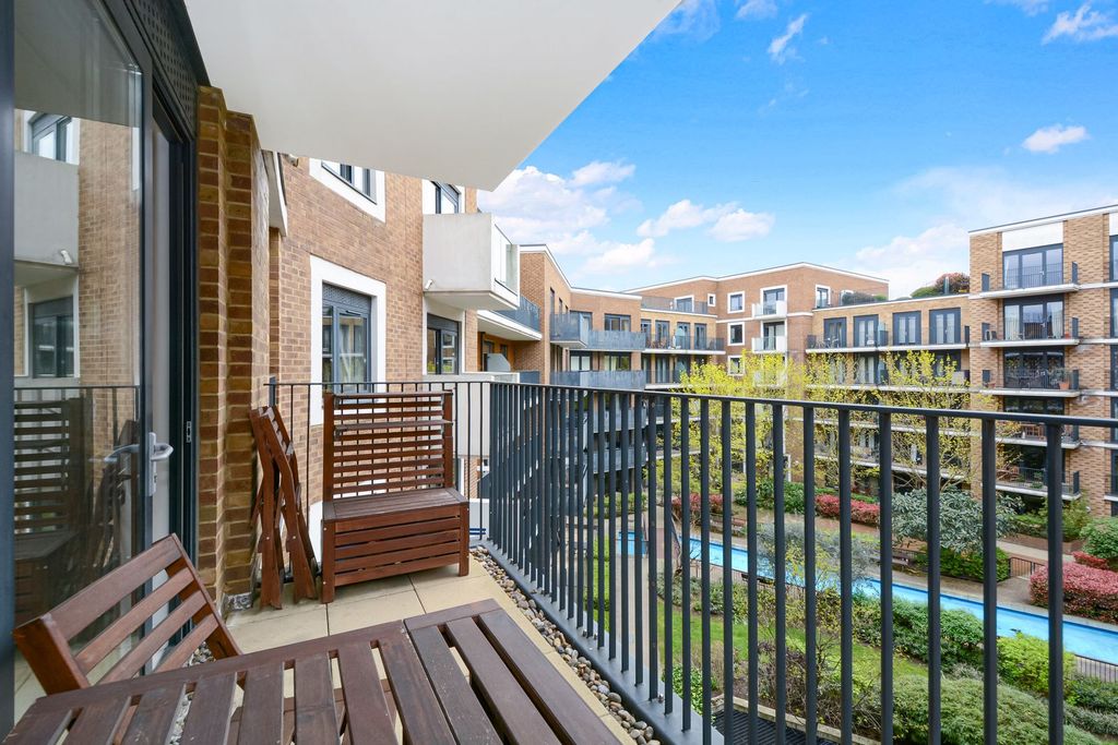 Property photo 2 of 10