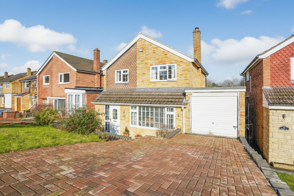 Property photo 1 of 17