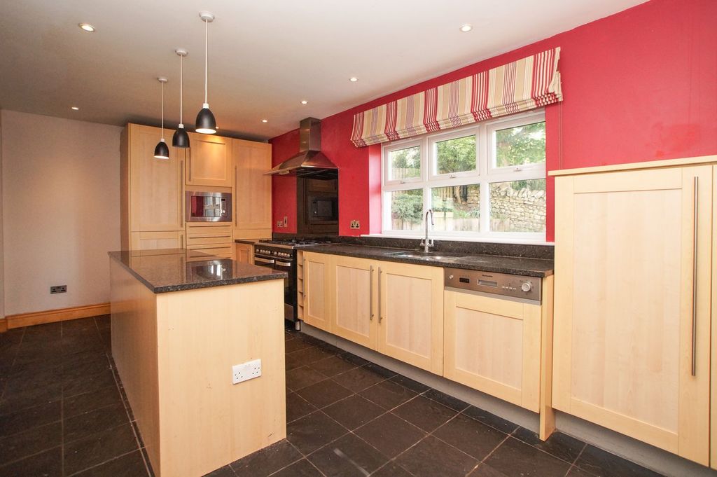 Property photo 2 of 29 Dining Kitchen