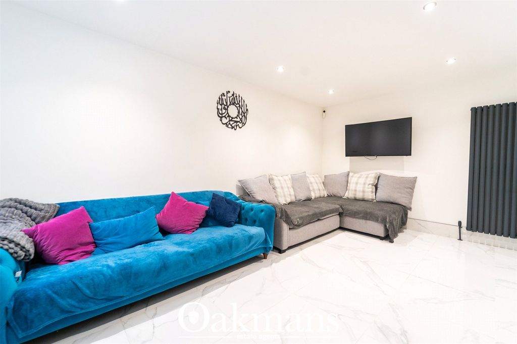 Property photo 2 of 19 Picture No. 11