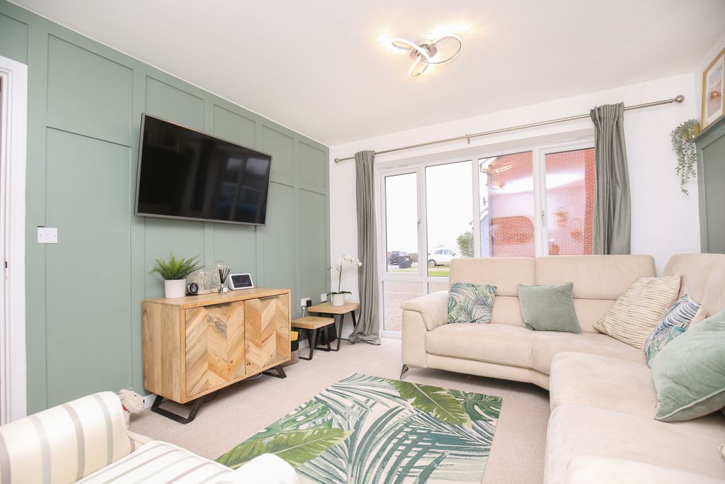 Property photo 2 of 28 Mw-2748