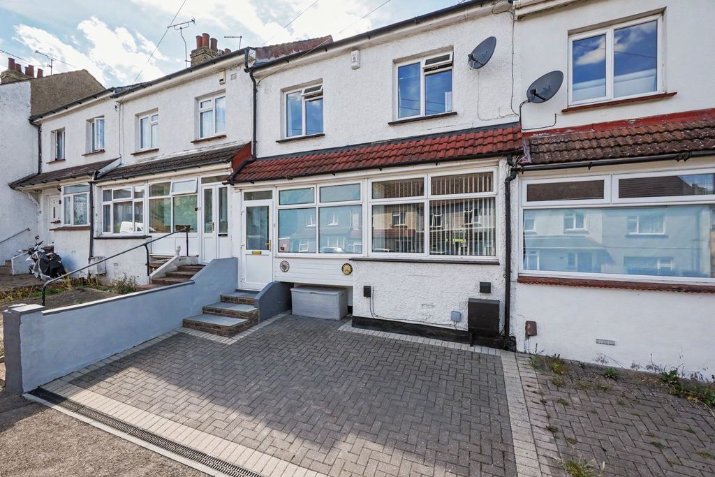 Property photo 1 of 31