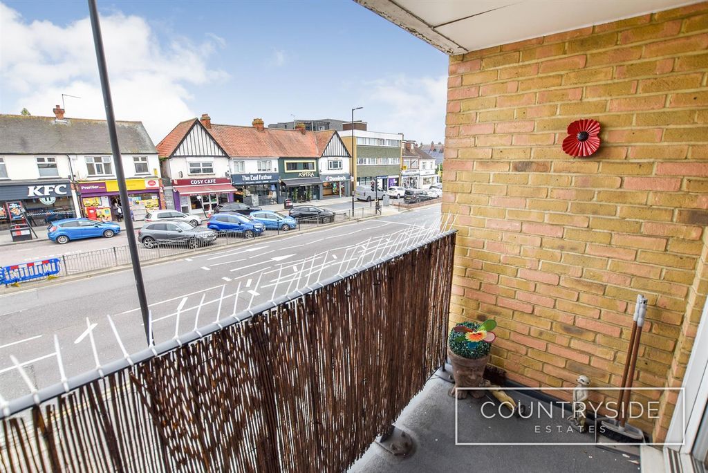 Property photo 3 of 12 External