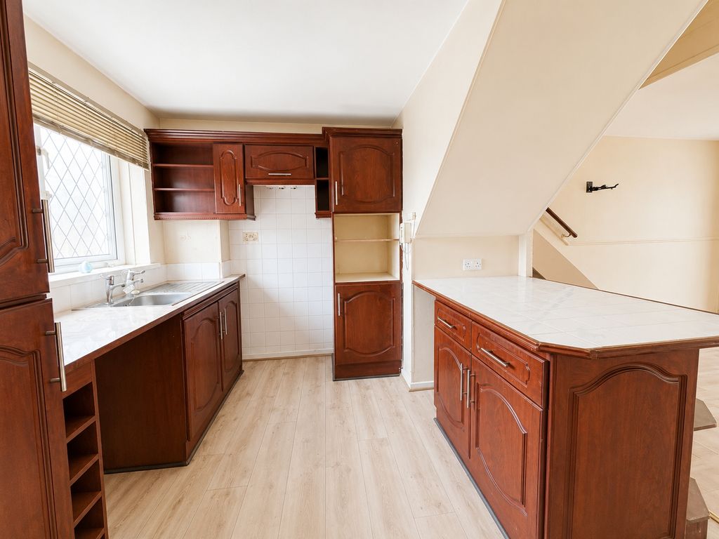 Property photo 2 of 13 Kitchen