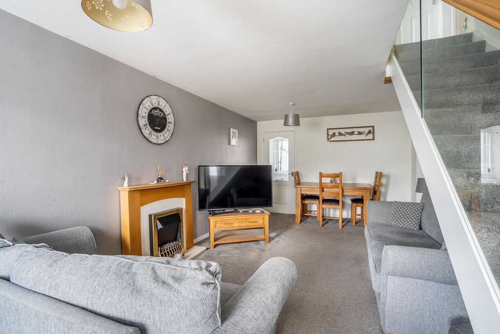 Property photo 2 of 16 Living Room