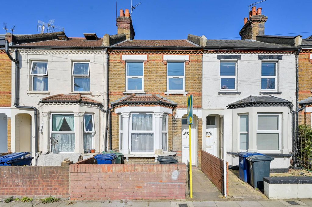 Property photo 2 of 10