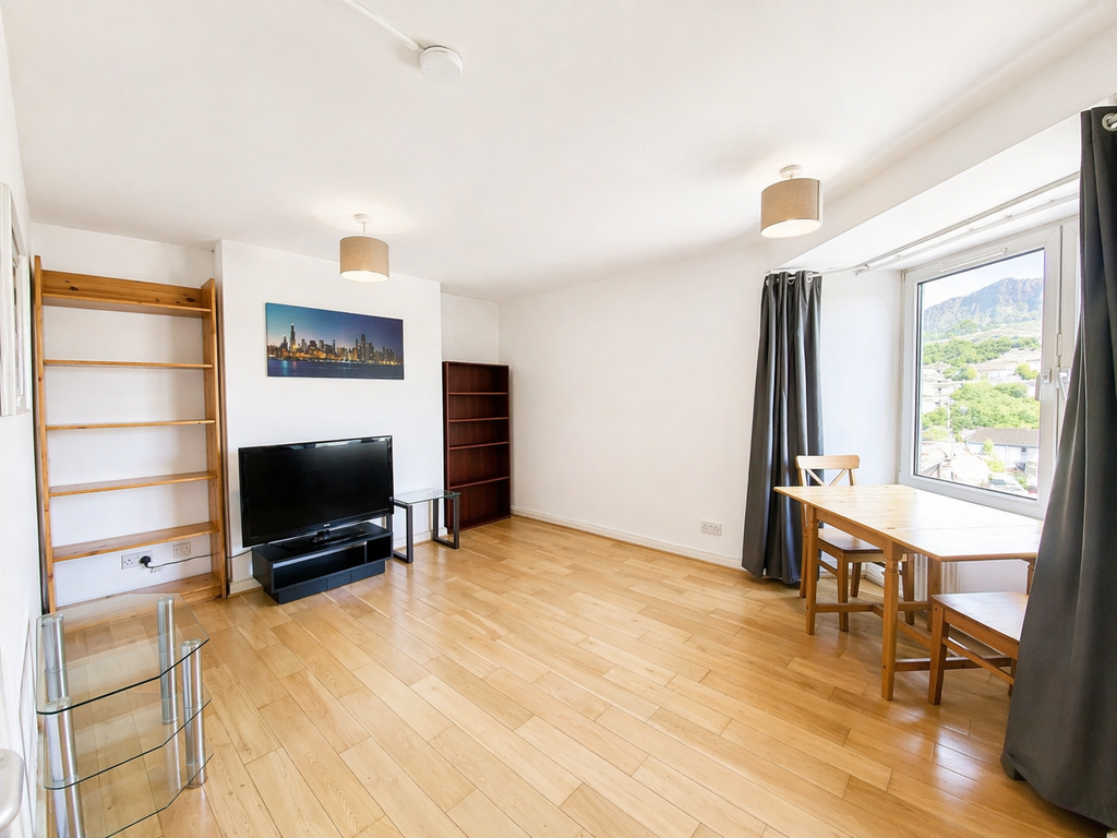 Property photo 3 of 12