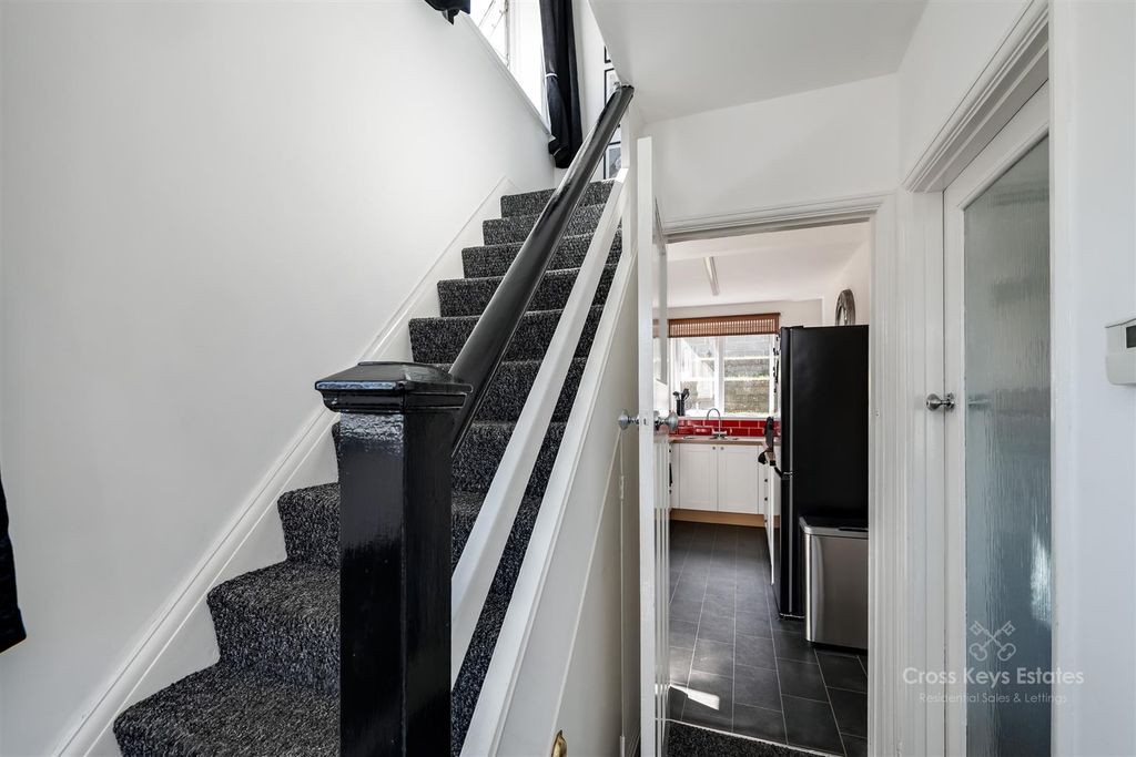 Property photo 3 of 38 Entrance Hallway