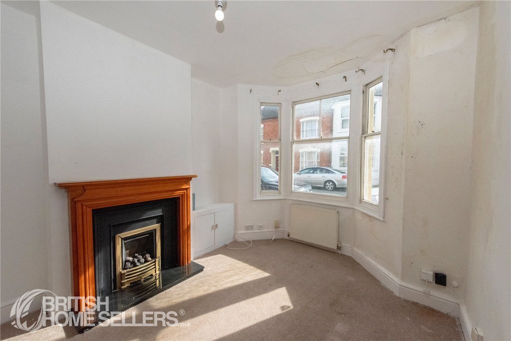 Property photo 3 of 29 Picture No. 35