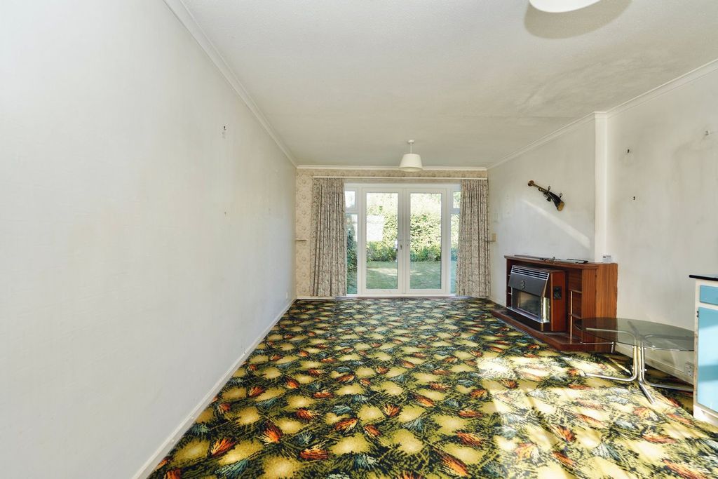 Property photo 2 of 11