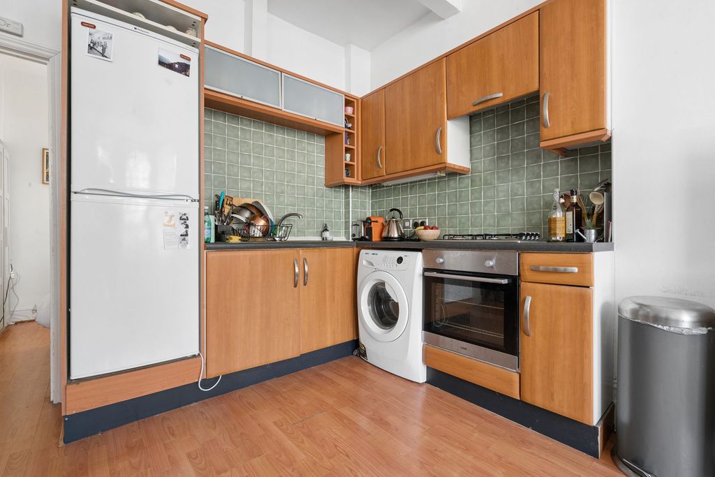 Property photo 2 of 8 Kitchen