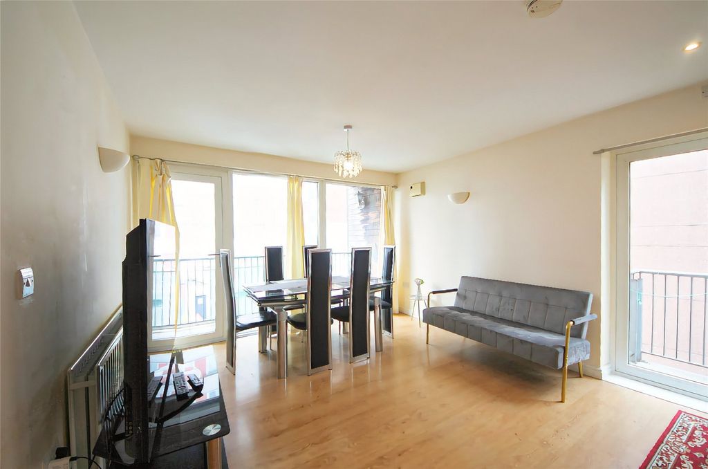 Property photo 2 of 14 Picture No. 01