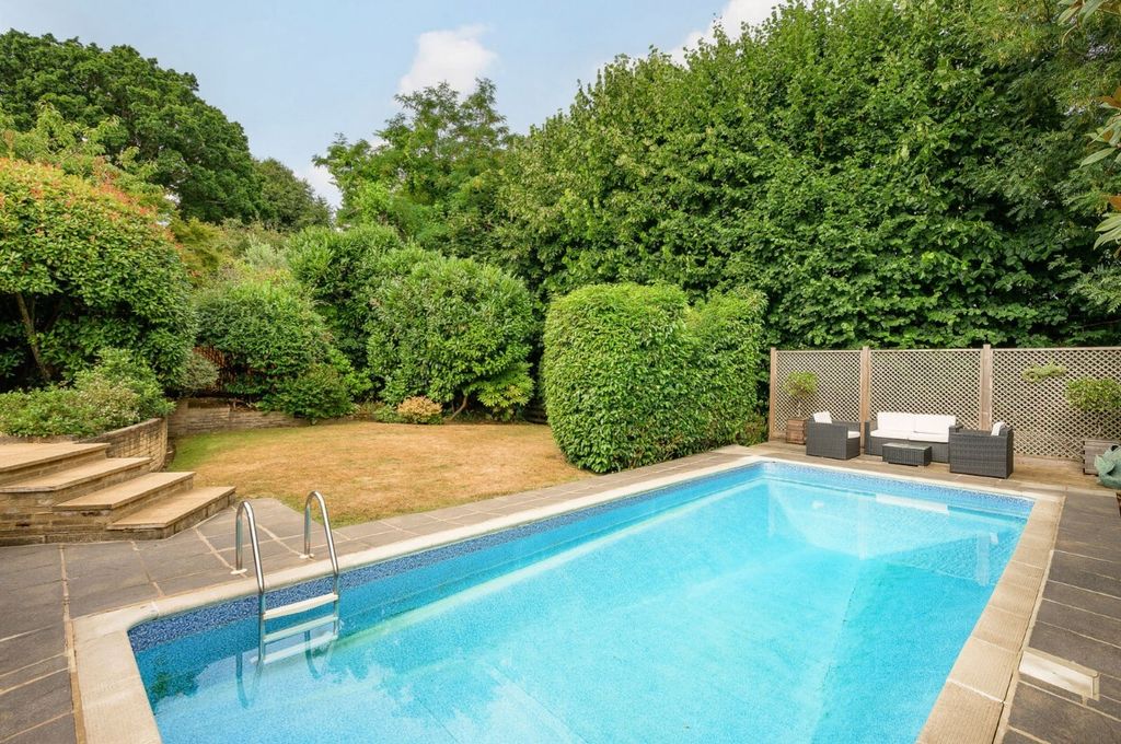 Property photo 2 of 20 Picture No. 36