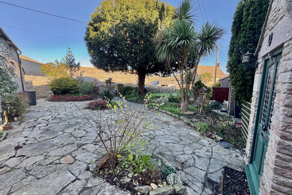 Property photo 3 of 17