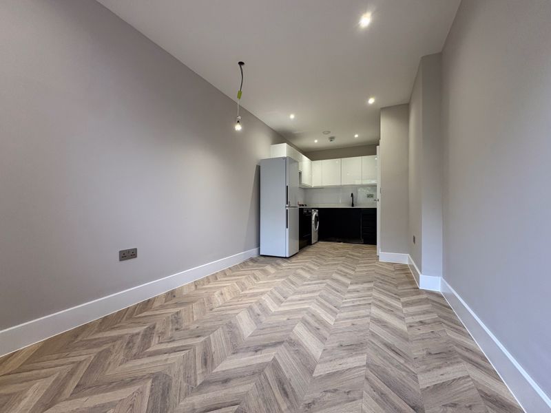 Property photo 3 of 5 Photo 6