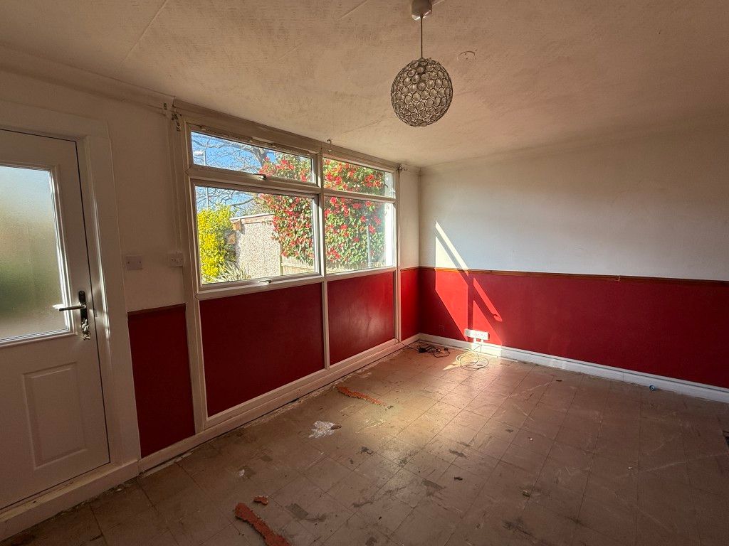 Property photo 2 of 7 Living Room