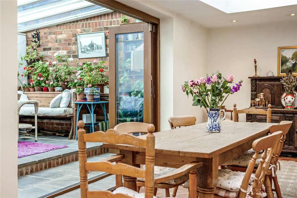 Additional image 7 of 4 bed semi-detached house for saleHigh Street, Hungerford, Berkshire RG17