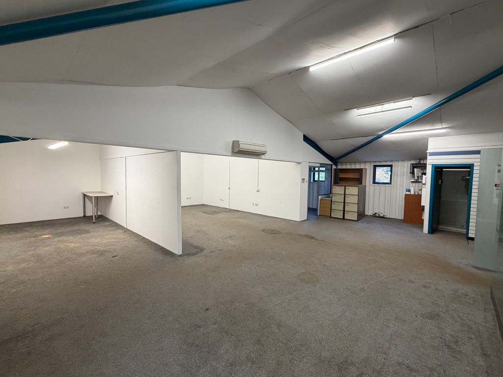 Property photo 2 of 5