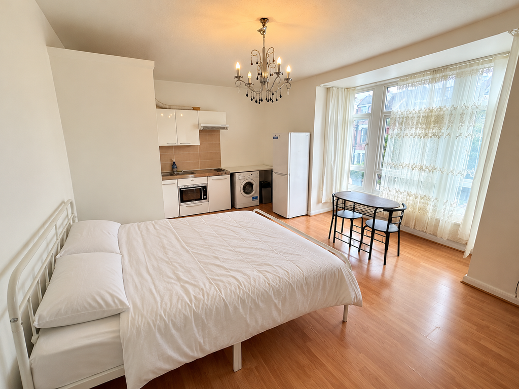 Property photo 1 of 5 Studio Flat To Rent – Dunsmure Road, London, N16 – All Bills Included