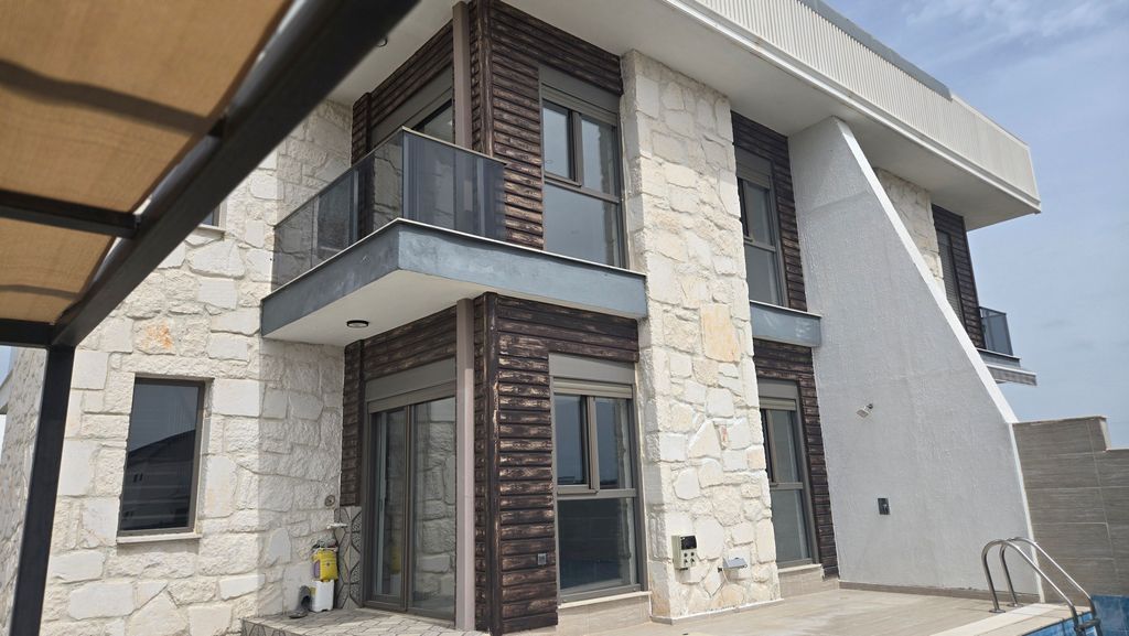 Property photo 1 of 16 Modern Riverside Villa For Sale In Belek With A Private Pool - Main View Of The Villa