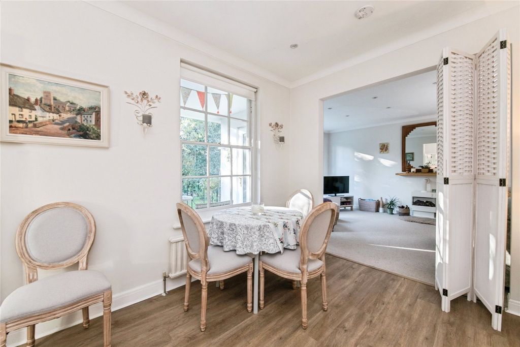 Property photo 3 of 17 Picture No. 11