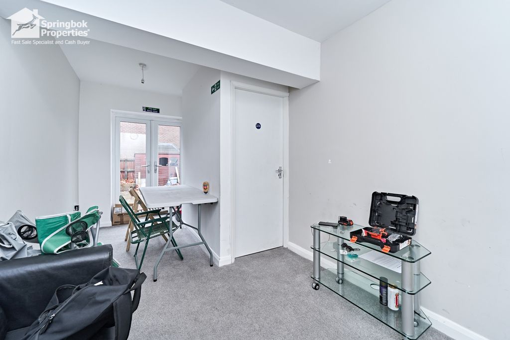 Property photo 3 of 21 2