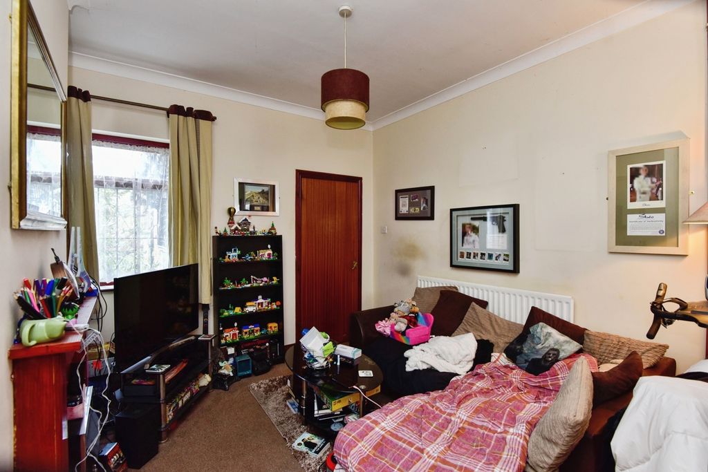 Property photo 3 of 11 Pbox-Img.Jpg