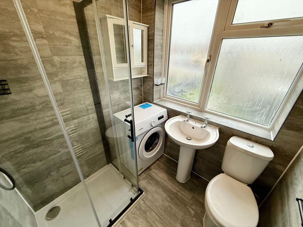 Property photo 3 of 9 Gallery