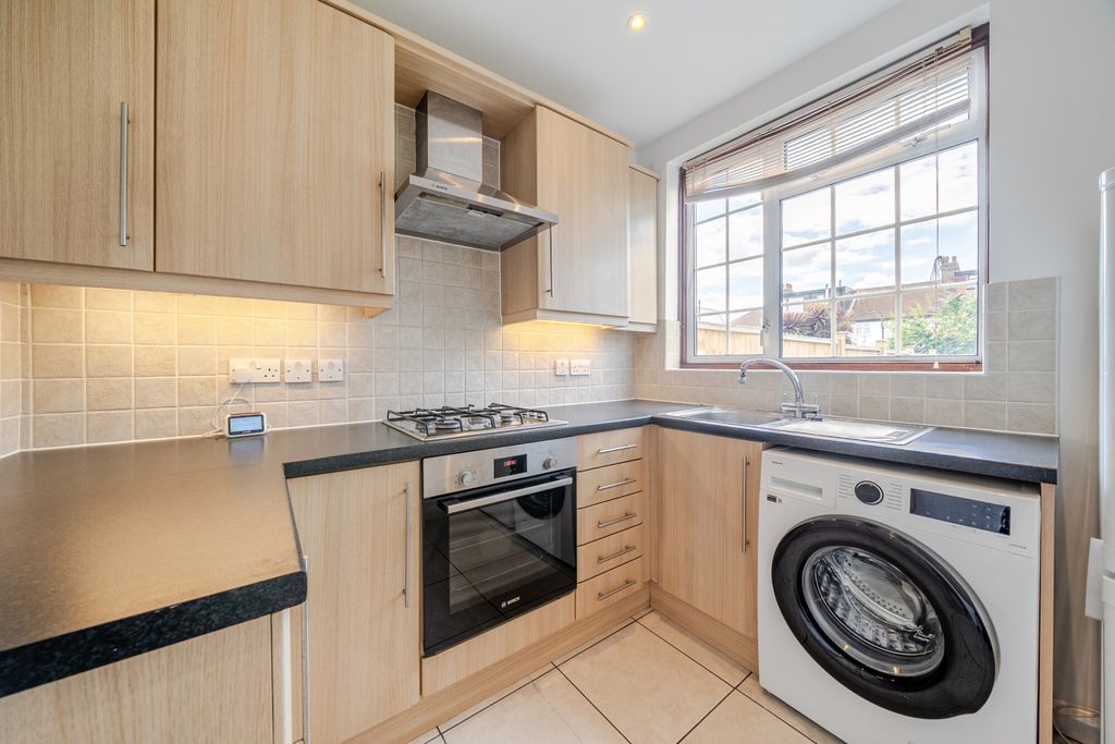 Property photo 3 of 18 1486641-5-6A45028...