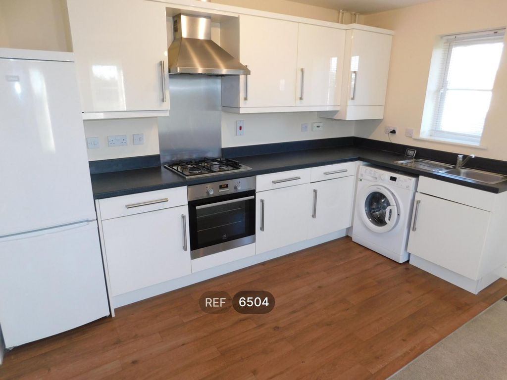 Property photo 3 of 13 Lounge