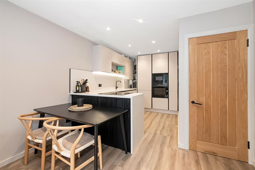 Property photo 2 of 15 Kitchen/Reception Room