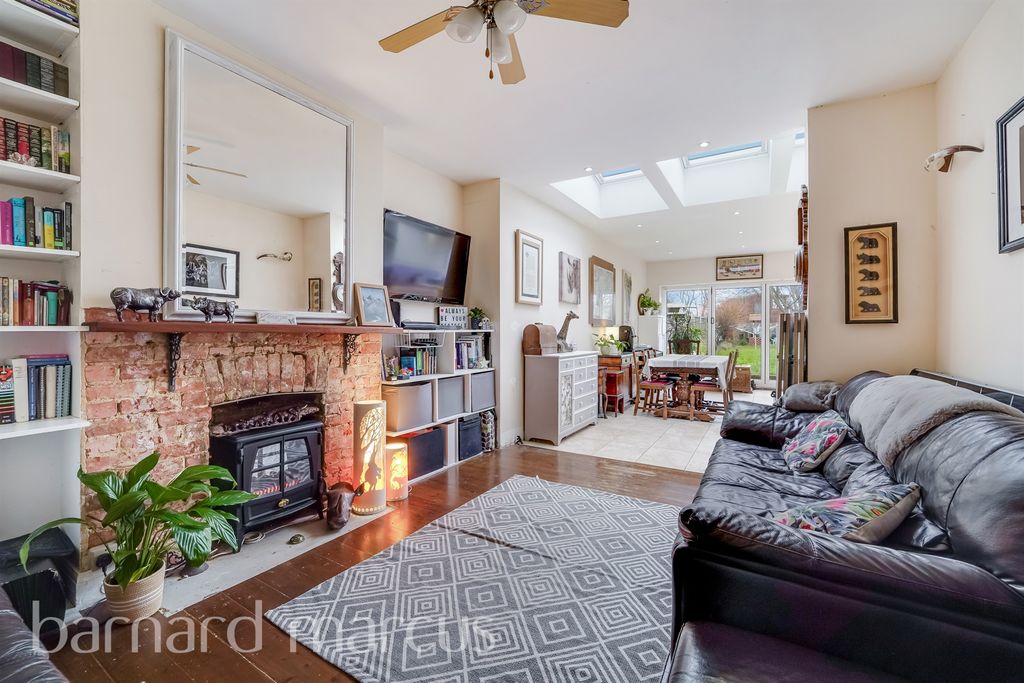 Property photo 2 of 15